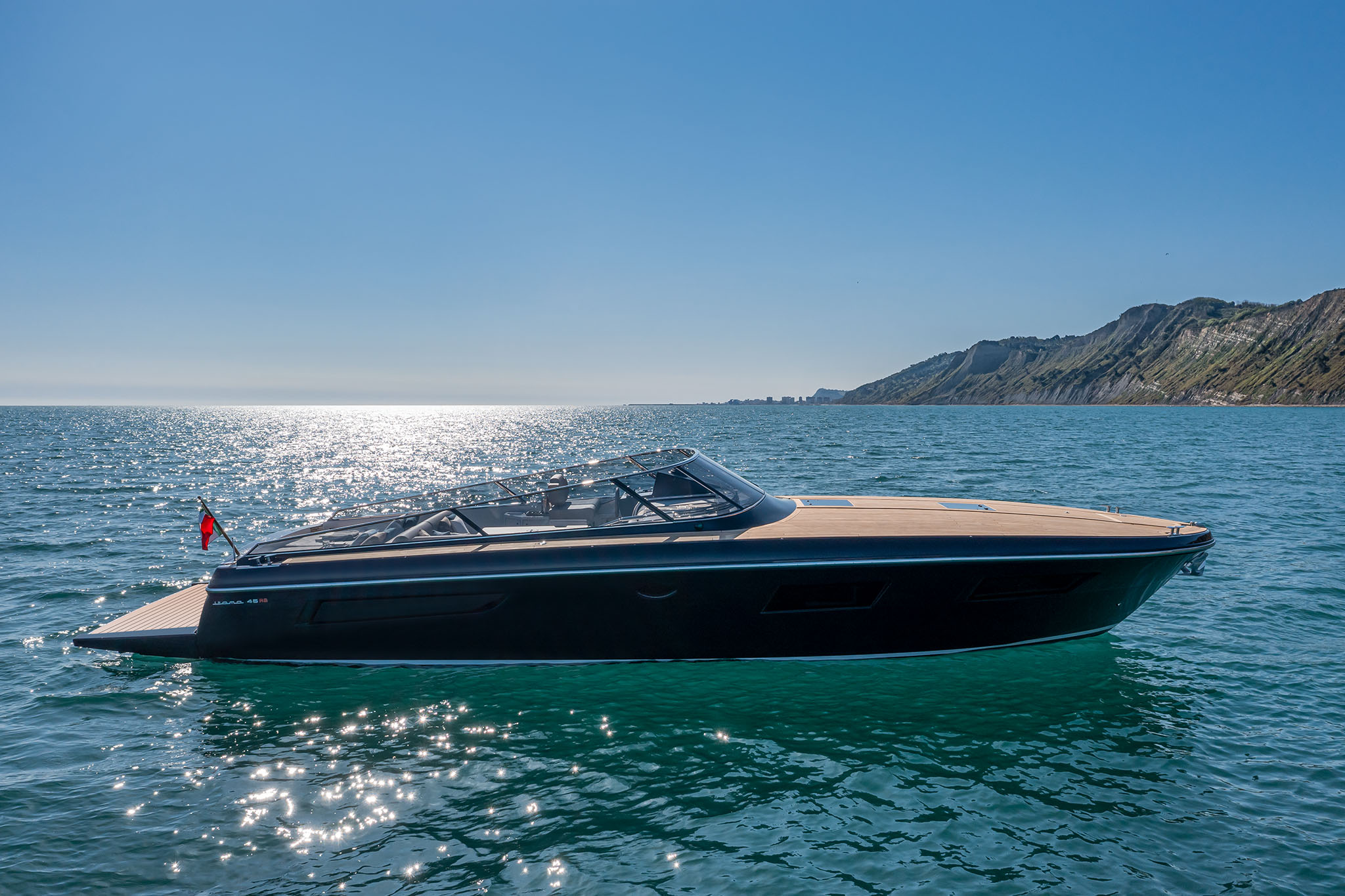 Itama Yachts